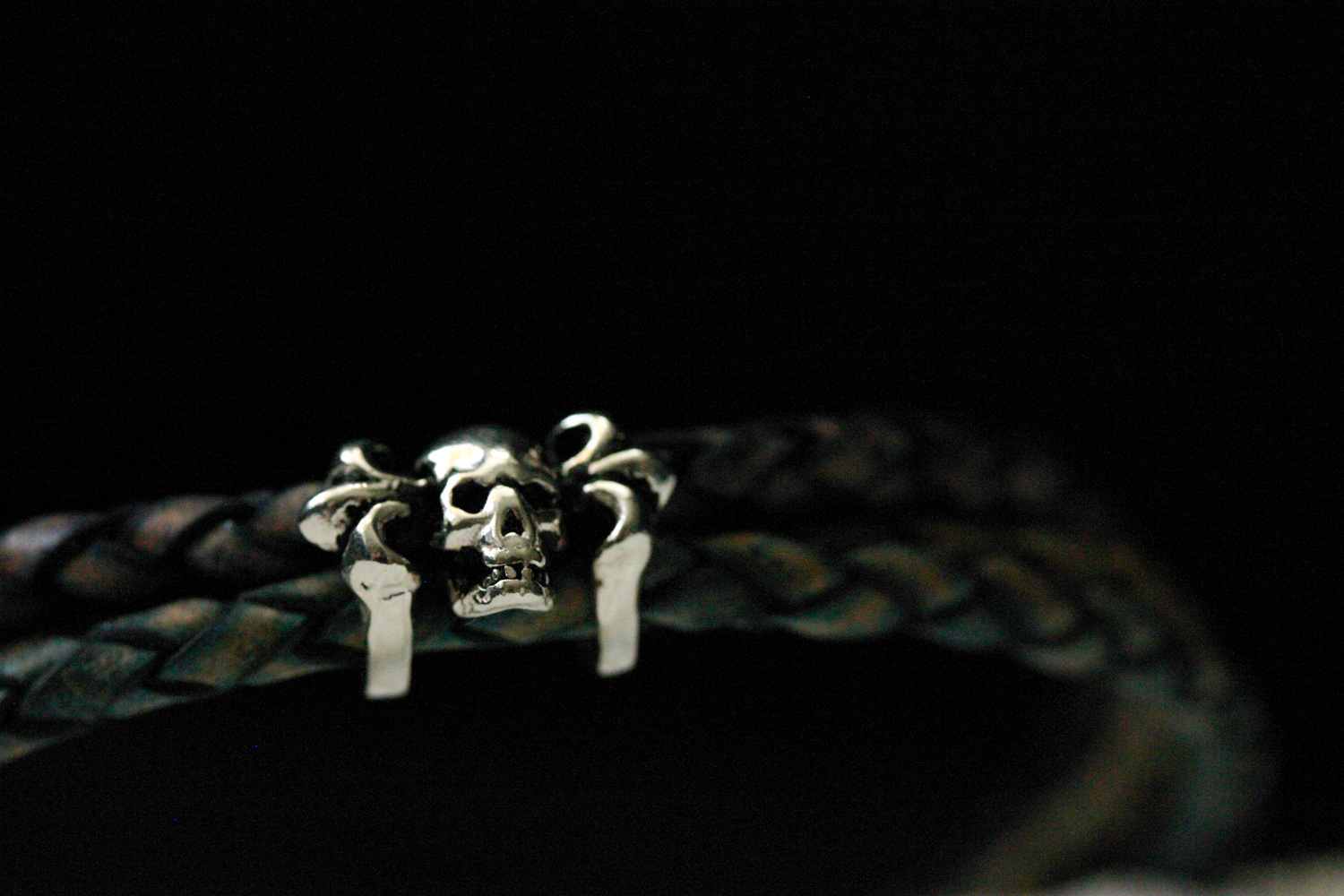 Tri-Color Leather Skull Unisex Bangle Bracelet